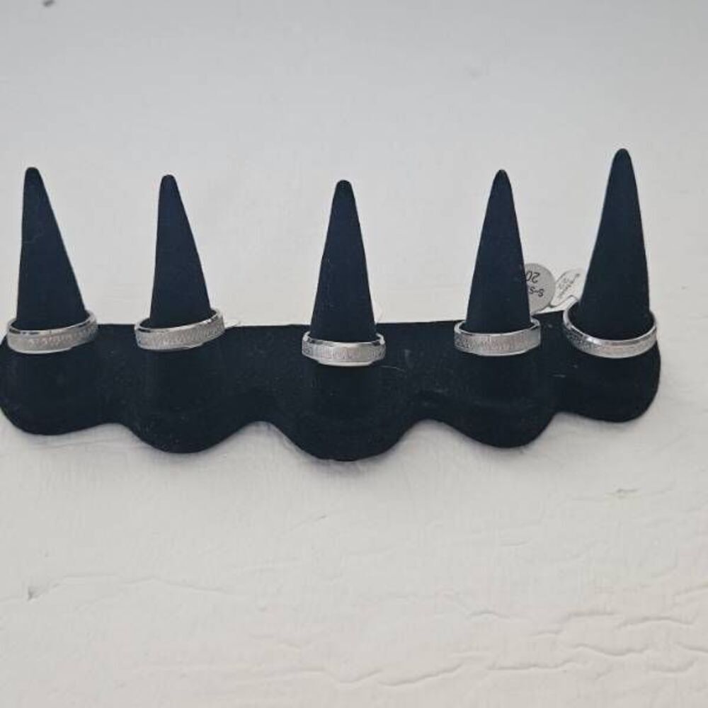 STAINLESS STEEL RING  NWOT